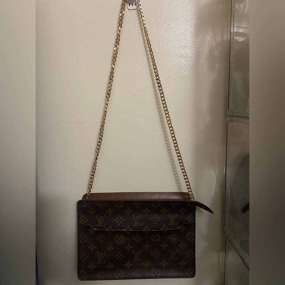 Louis Vuitton 2-1 Elegant Clutch Brown Monogram Crossbody with Gold Chain